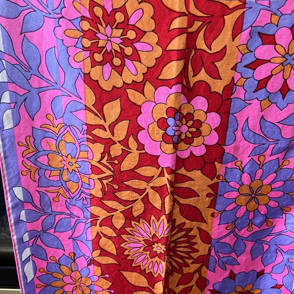 Vintage Vera Oblong Scarf Vivid Print - Picture 3 of 11
